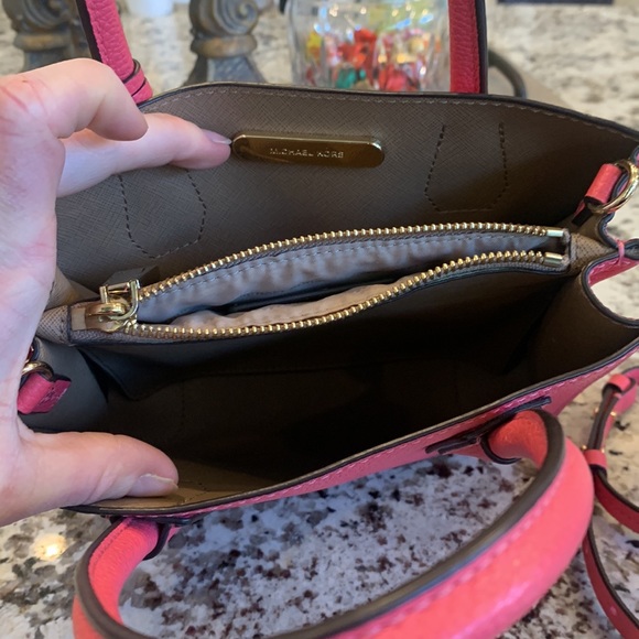 Michael Kors Purse - Picture 6 of 10